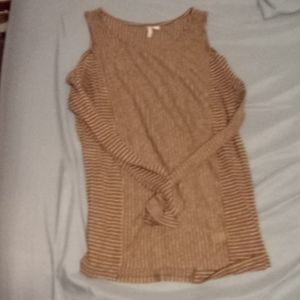 🐬Striped cut shoulder top